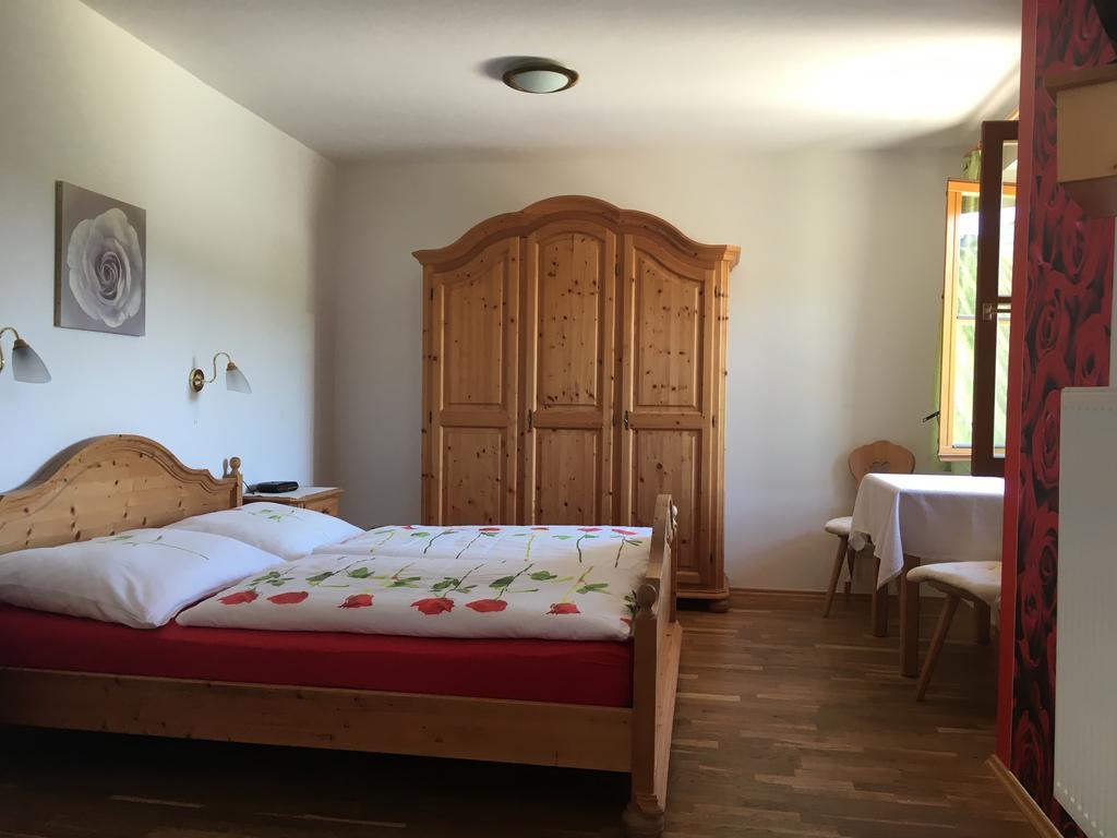 Winzerhof Familie Kloeckl Apartment Kloch Bagian luar foto