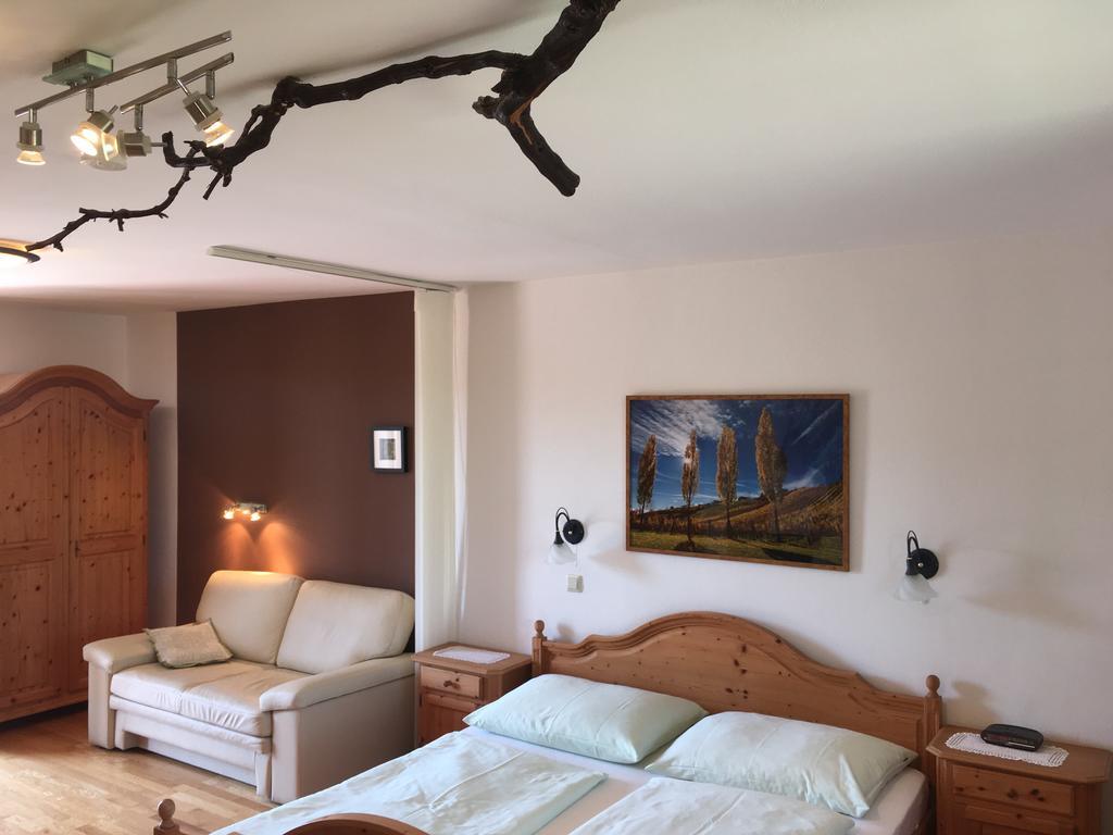 Winzerhof Familie Kloeckl Apartment Kloch Bagian luar foto