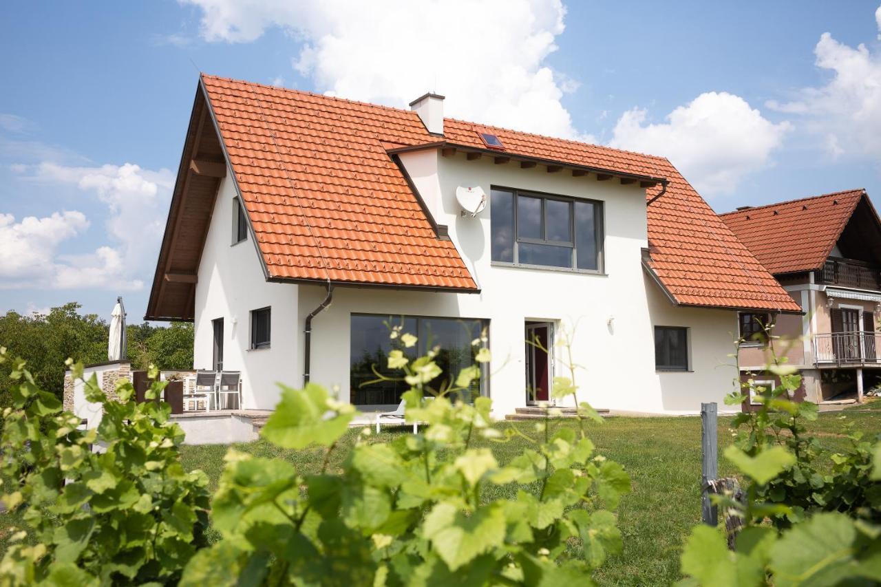 Winzerhof Familie Kloeckl Apartment Kloch Bagian luar foto